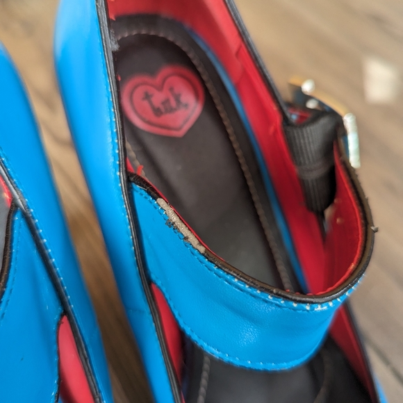 TUK Lightning Bolt Heels - Picture 9 of 9